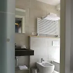 Hotel Miki