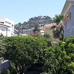 Miki Hotel 3*