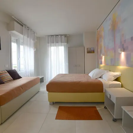 Hotel Miki 3*